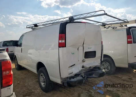 2023 Chevrolet Express G2500 z USA, uszkodzony, nr VIN 1GCWGAFP2P1170820